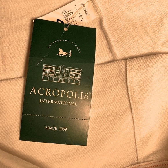 🎉Host pick🎉New Fila women’s active shorts (European Size Lrg) - Picture 4 of 7